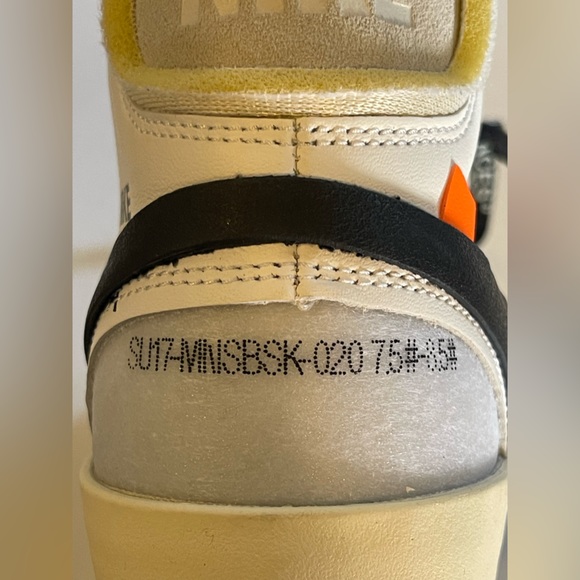 “OFF-WHITE” Nike Blazer - Picture 3 of 13